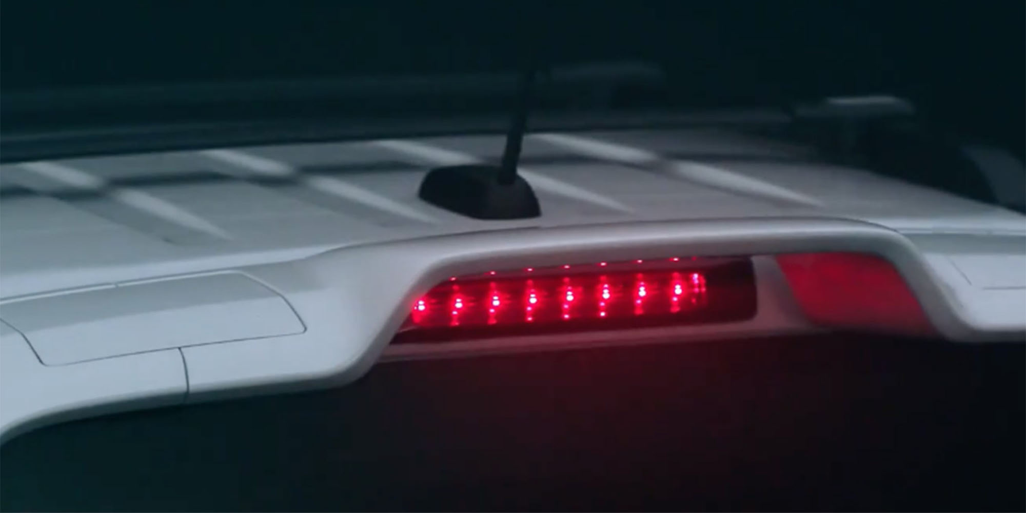 Chevrolet Colorado luz de freno LED en el techo