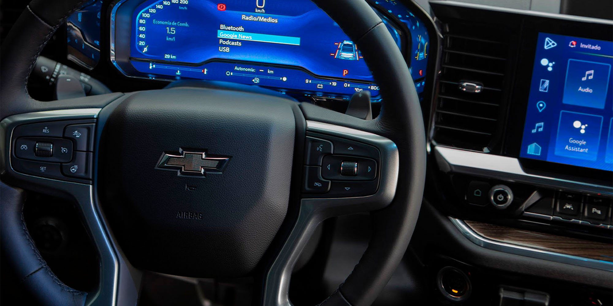 Vista volante forrado en cuero de la Chevrolet Silverado